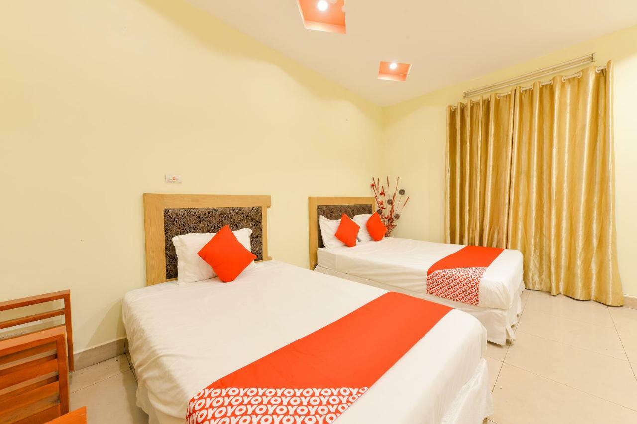 Oyo 279 West Lake Hotel 河内 外观 照片