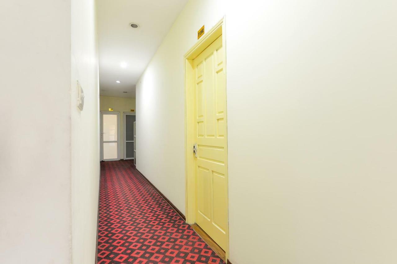 Oyo 279 West Lake Hotel 河内 外观 照片